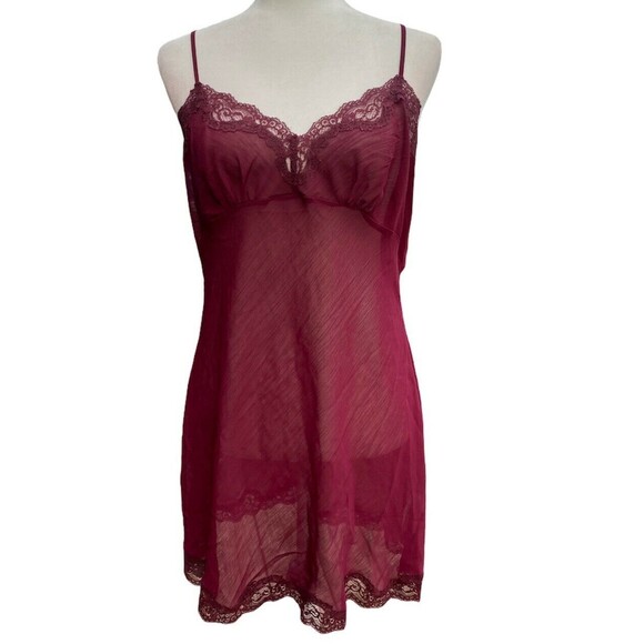 Vtg Delicates Peignoir Robe Nightie Sleep Set Size S/M Burgundy Purple Lace USA - Picture 3 of 9
